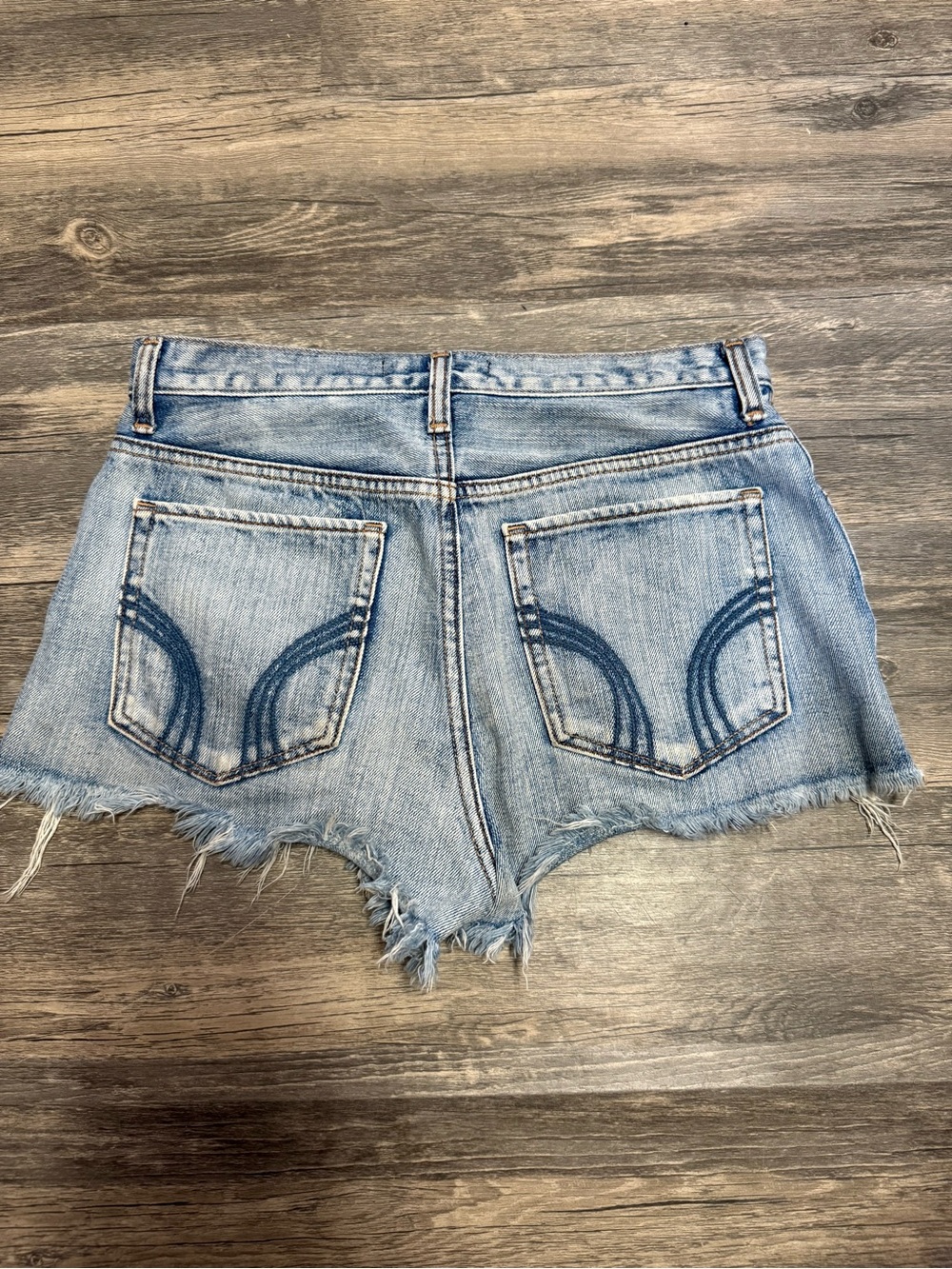 Light Blue Denim Cutoff Shorts - Casual High-Waist Style